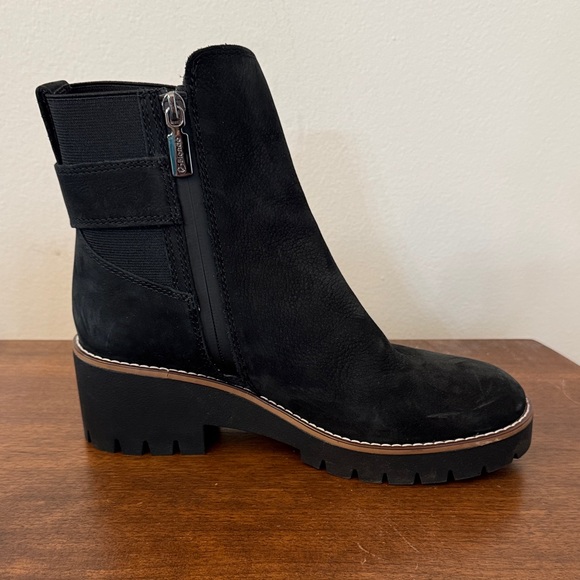 Blondo Dakota Black Leather Ankle Waterproof Boots with Chunky Lug Sole Size 7.5 - Picture 4 of 9